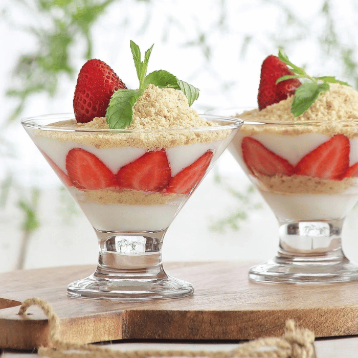 Crema_-_kieliszki_do_martni_pucharki_do_lodów_i_deserów__(2)